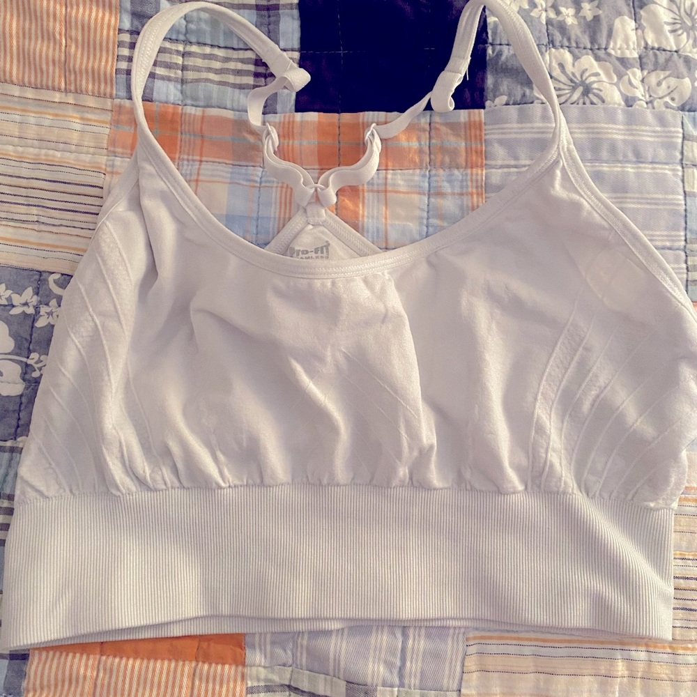 White Pro Fit seamless sports bra